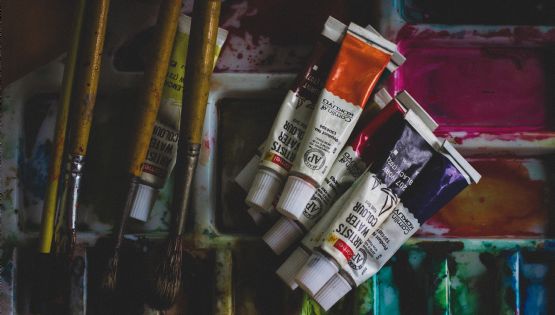 Taller de pintura en vacaciones para engañar el aislamiento