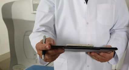 Médicos despedidos: Les ofrecen pocos empleos, temporales y lejos