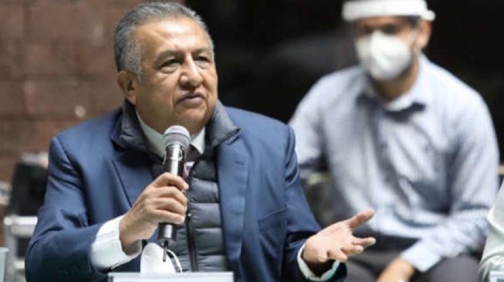 Saúl Huerta asiste a la FGJ de CdMx para conocer los expedientes por violación en su contra