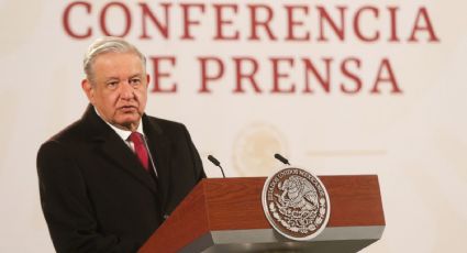 AMLO va con síntomas de gripa a la "mañanera"; se hará prueba COVID