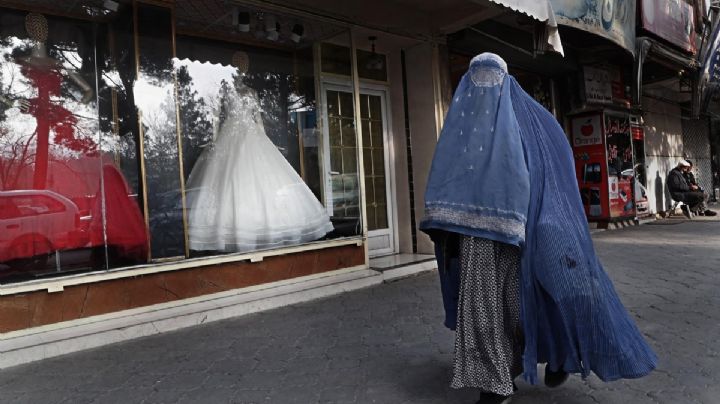 ¡Que le corten la cabeza! Talibanes piden decapitar a maniquíes en Afganistán