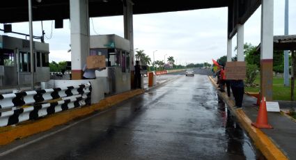 Bloquean caseta del Puente de Tampico y logran que inicien trabajos de mantenimiento