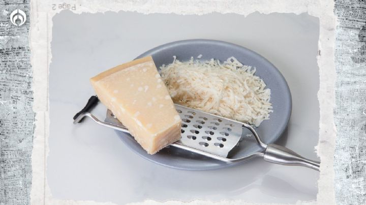 ¿De qué está hecho el queso parmesano y por qué es malo para tu salud?