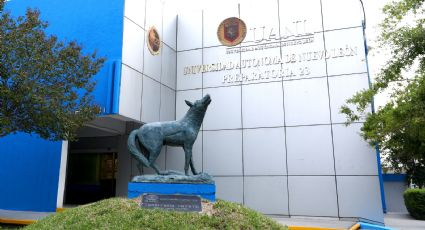 Celebra UANL 45 años de la Preparatoria 23