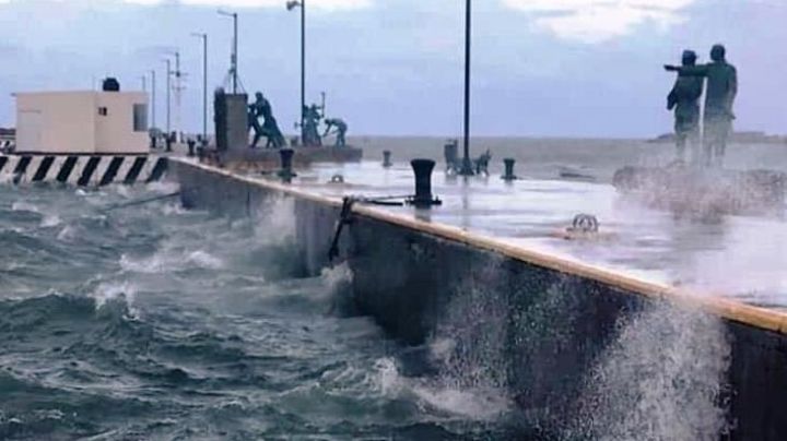 "Ni te cases ni te embarques" cierran el puerto de Veracruz a la navegación