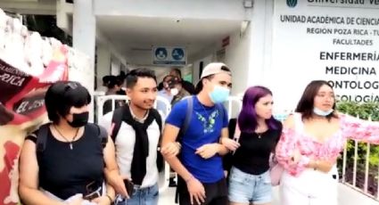 Estudiantes de la UV protestaron por prohibirles el comercio al interior de las facultades