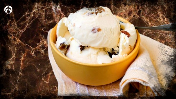 Helado de ron con pasas: ¿Cuál es su origen y cuántos grados de alcohol tiene?