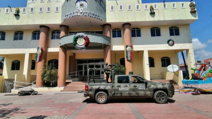 (FOTOS) Masacre en Totolapan: Balacera frente al palacio municipal duró 40 minutos