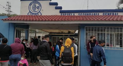 Otro bloqueo escolar: No hay maestros y 'cero' limpieza en la secundaria "Jorge Cuesta Porte"