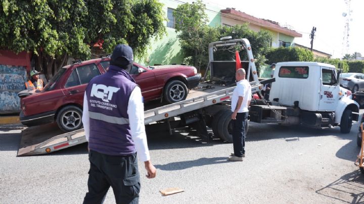 Aseguran 10 taxis piratas que operaban en Pedro Escobedo