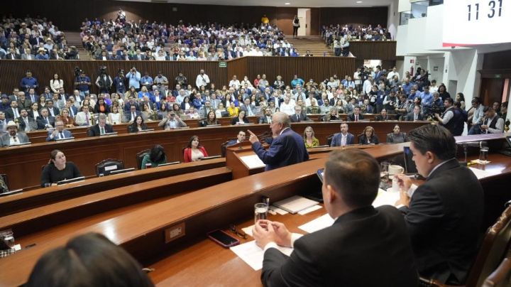 Sostiene encuentro Rocha Moya con legisladores en el Congreso del Estado