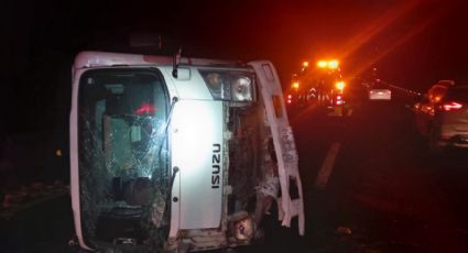 Otro accidente vial en Veracruz: volcadura de camioneta deja a un mujer lesionada