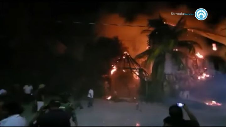 (VIDEOS) Incendio en Holbox: Así apagaron el fuego a cubetazos con agua de mar