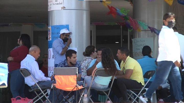 Paro en BCS: Padres de familia piden a docentes llegar a acuerdos para regresar a las aulas