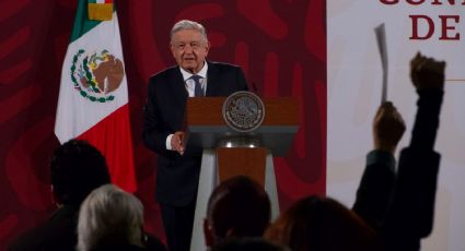 Marcha por el INE: AMLO pide mover evento de beisbol en el Zócalo para protesta