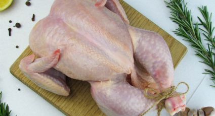 Aguas con el pollo: 4 señales de que ya no debes cocinarlo... te hará daño