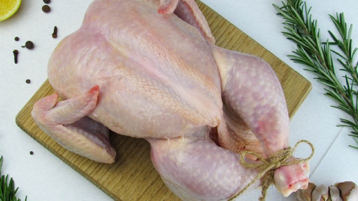 Aguas con el pollo: 4 señales de que ya no debes cocinarlo... te hará daño