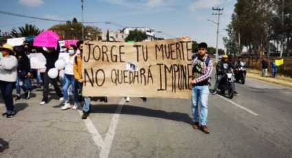 (VIDEO) 'Justicia para Jorge Claudio': Familiares bloquean la autopista México-Querétaro