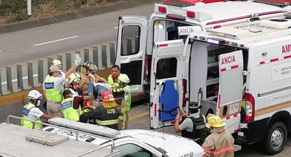 Conductor "pestañea" y atropella con su tractocamión a trabajadores de CAPUFE