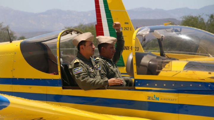 ¿Qué se necesita para ser un piloto aviador y cuánto ganan en la Fuerza Aérea Mexicana?