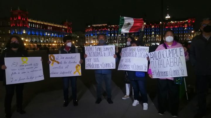 Cáncer infantil: Padres reclaman frente a Palacio Nacional 3 años de desabasto