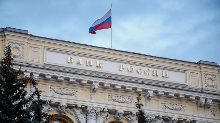 ÚLTIMA HORA Rusia y Ucrania: EU prohíbe transacciones con banco central ruso