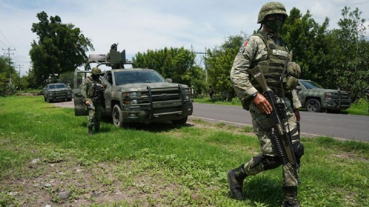 Ejército toma control de Aguililla: pobladores los denuncian por irrumpir en domicilios