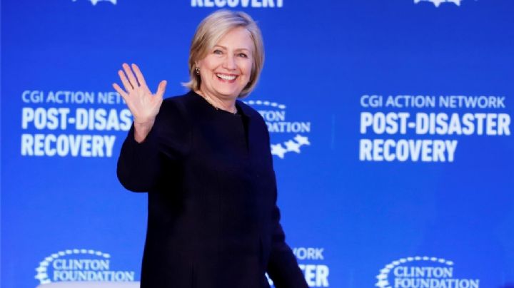 Hillary Clinton da positivo a COVID-19; tiene síntomas leves