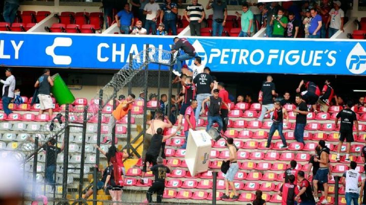 Querétaro vs. Atlas: Prohibirán barras visitantes en los estadios de Liga MX, anuncia Mikel Arriola