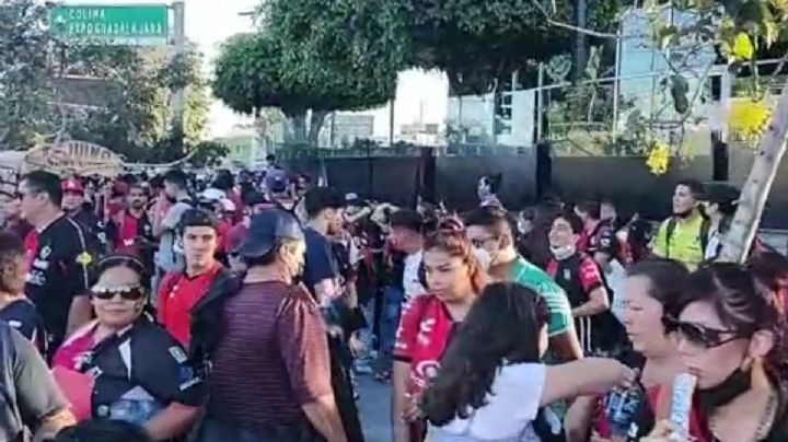 Querétaro vs. Atlas: aficionados marchan para exigir justicia tras violencia en Corregidora