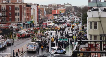 (VIDEO) Tiroteo en metro de Nueva York: suman 16 heridos por ataque