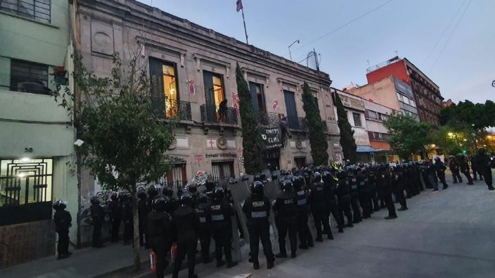 Casa Okupa: Fiscalía de la CDMX recupera instalaciones tras agresiones