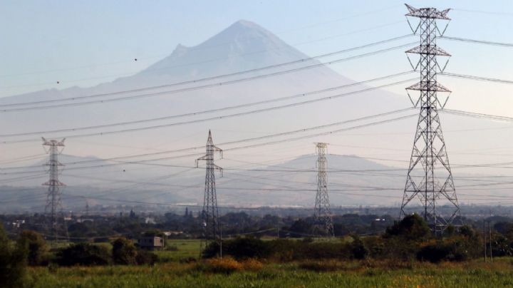 Reforma eléctrica: ¿Un Oxxo paga menos de luz que tú? Eso dice este diputado