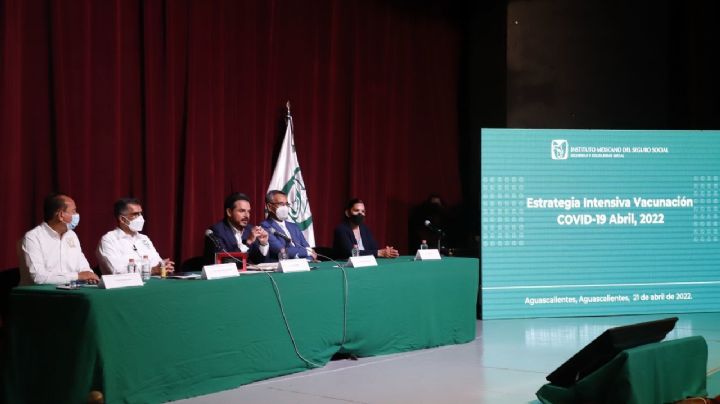 COVID: IMSS llama a participar en estrategia masiva de vacunación