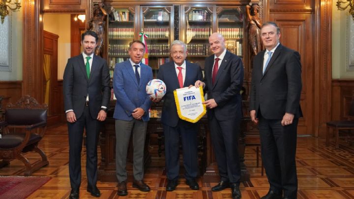 El futbol los une: AMLO se reúne con Emilio Azcárraga e Infantino