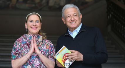 (VIDEO) AMLO y Beatriz Gutiérrez festejan el día del niño leyendo un cuento