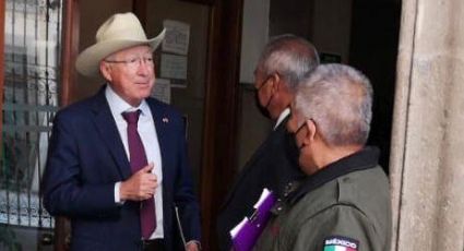 Embajador Ken Salazar llega a Palacio… pero AMLO ya no estaba