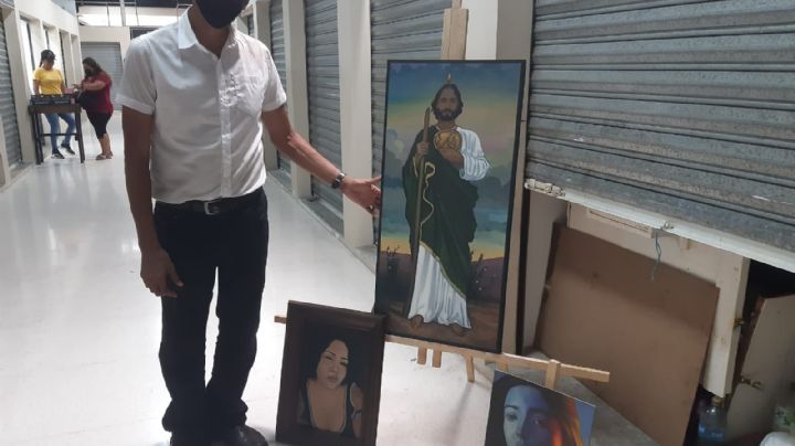 Pintor urbano le exigen título para poder ser contratado y pintar grandes murales