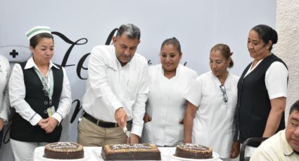 Celebra Amado Cruz Malpica a las enfermeras de Coatzacoalcos