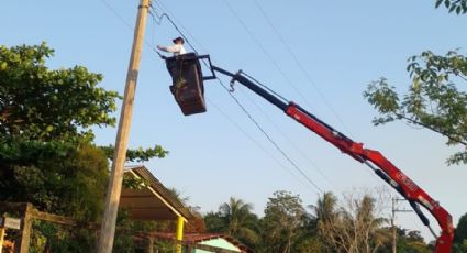 Avanza Cosoleacaque en renovación del Alumbrado Público