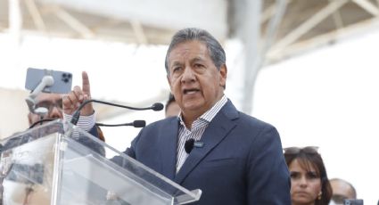 Higino Martínez alza la mano para ser candidato de Morena en el Edomex