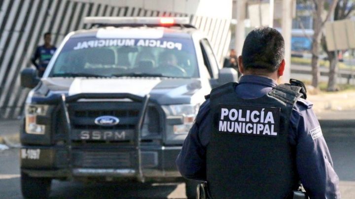 Detienen a 6 personas por robo a tienda de conveniencia