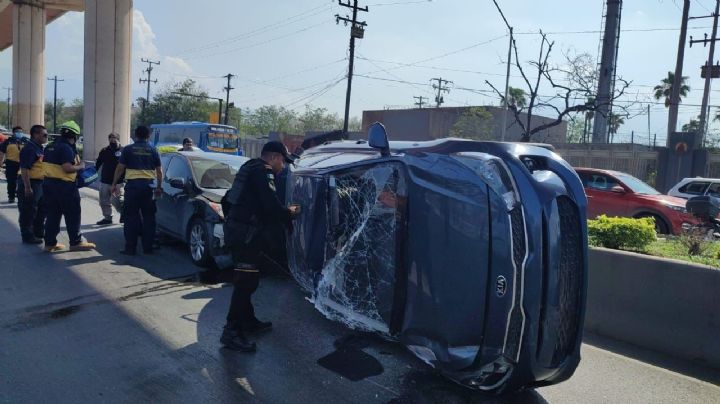 Balacera frente al Estadio Universitario de Tigres deja un muerto