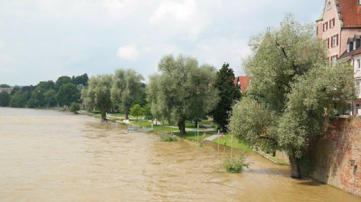 Cambio climático 'alcanza' a EU: prevén huracanes "por encima del promedio"