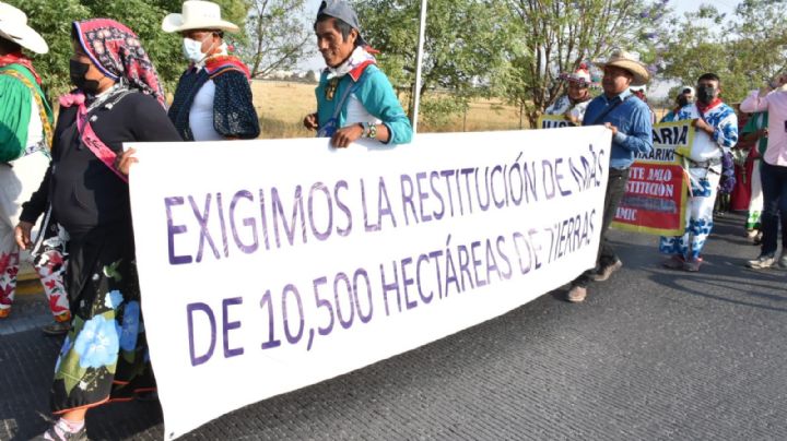 Llega a Guadalajara caminata wixárika, van rumbo a Palacio Nacional