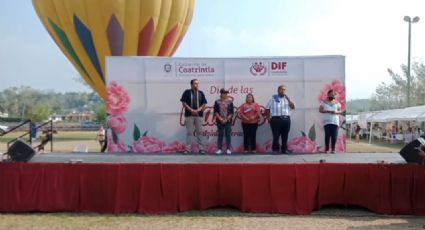 Celebran a las mamás de Coatzintla con globos aerostáticos