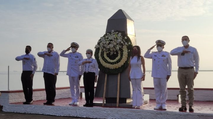 Celebran el Día de la Marina en Coatzacoalcos