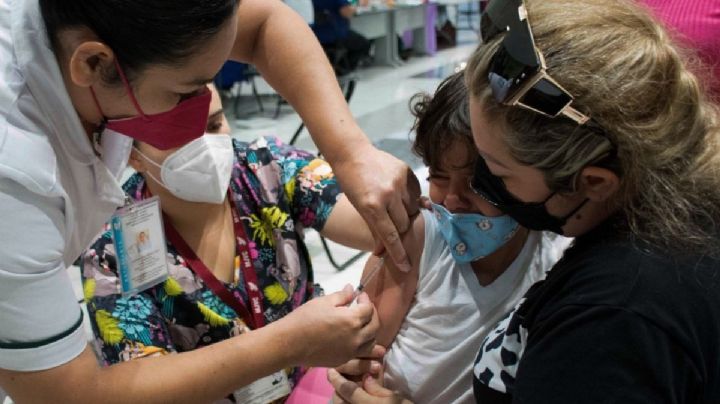 Vacunación COVID a niños de 5 a 11 años: ¿qué efectos secundarios pueden presentar?