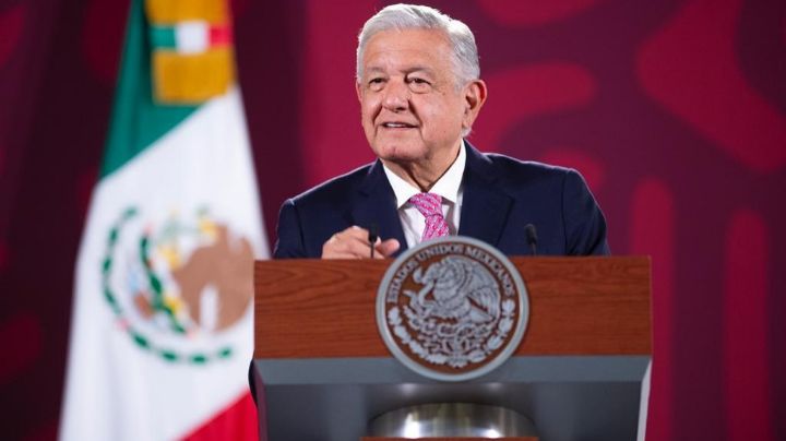 AMLO se 'burla' de moratoria constitucional: 'no son borregos', dice a legisladores