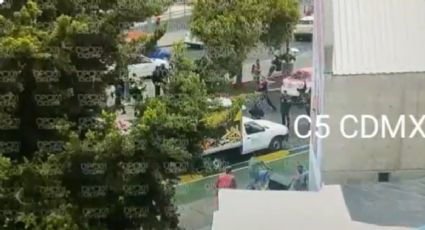 Accidente en Paseo de la Reforma: camioneta atropella a personas que esperaban Metrobús